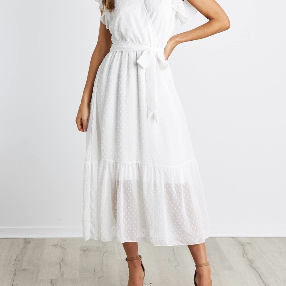 Elegant White Maxi Dress